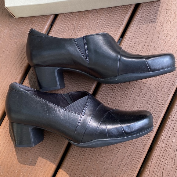 NWT Beautiful Clark's Rosalyn Adele Black Leather size 9.5 M - Picture 2 of 6